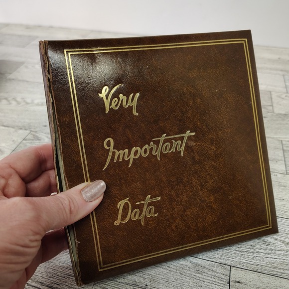 True Vintage 1961 Very‎ Important Data Address Book Telephone Number Organizer - Picture 1 of 15